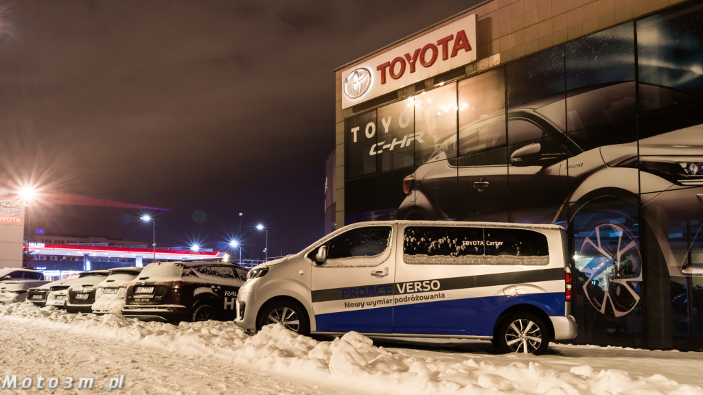 Toyota Carter Gdańsk - zima, noc-07122