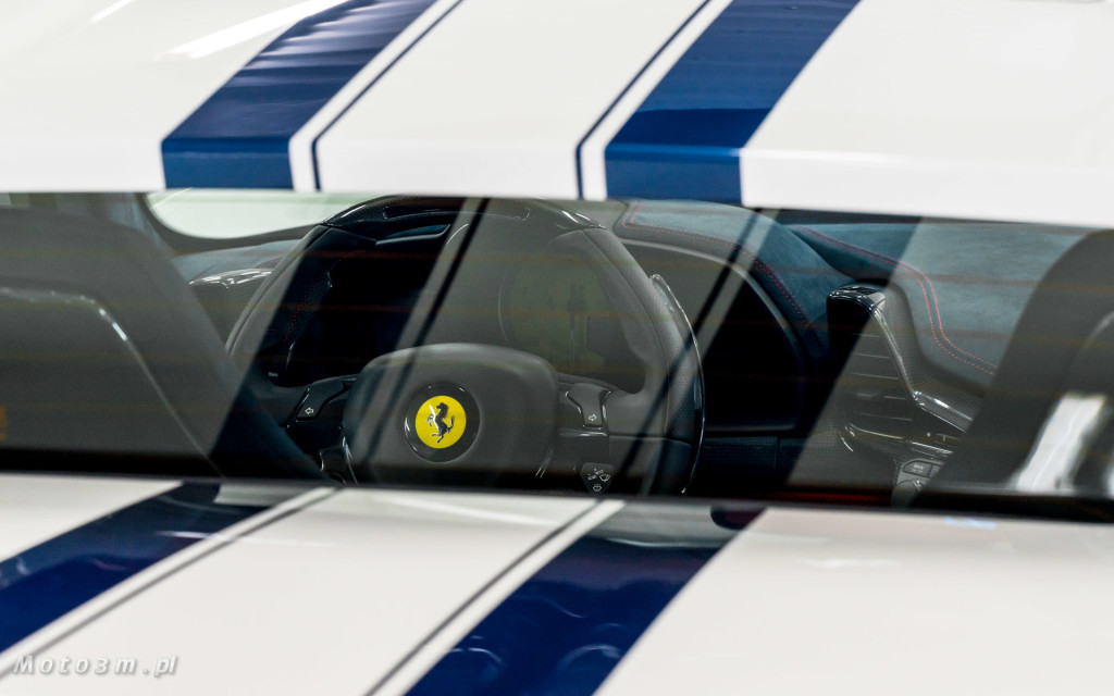 Ferrari 458 SAperta i Aston Martin DBS w Car SPA Gdynia-5933