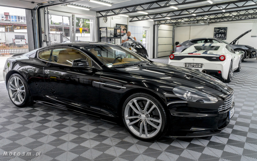Ferrari 458 SAperta i Aston Martin DBS w Car SPA Gdynia-5942