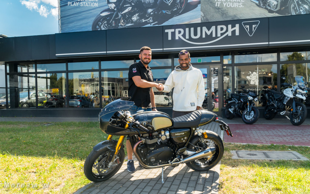 Jeden z 750 motocykli Triumph Thruxton TFC sprzedany w Gdańsku-03514
