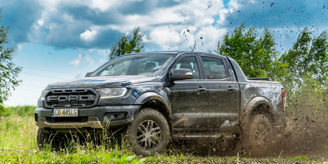 Ford Ranger Raptor - amerykański monster dla europejczyków - Moto3m.pl