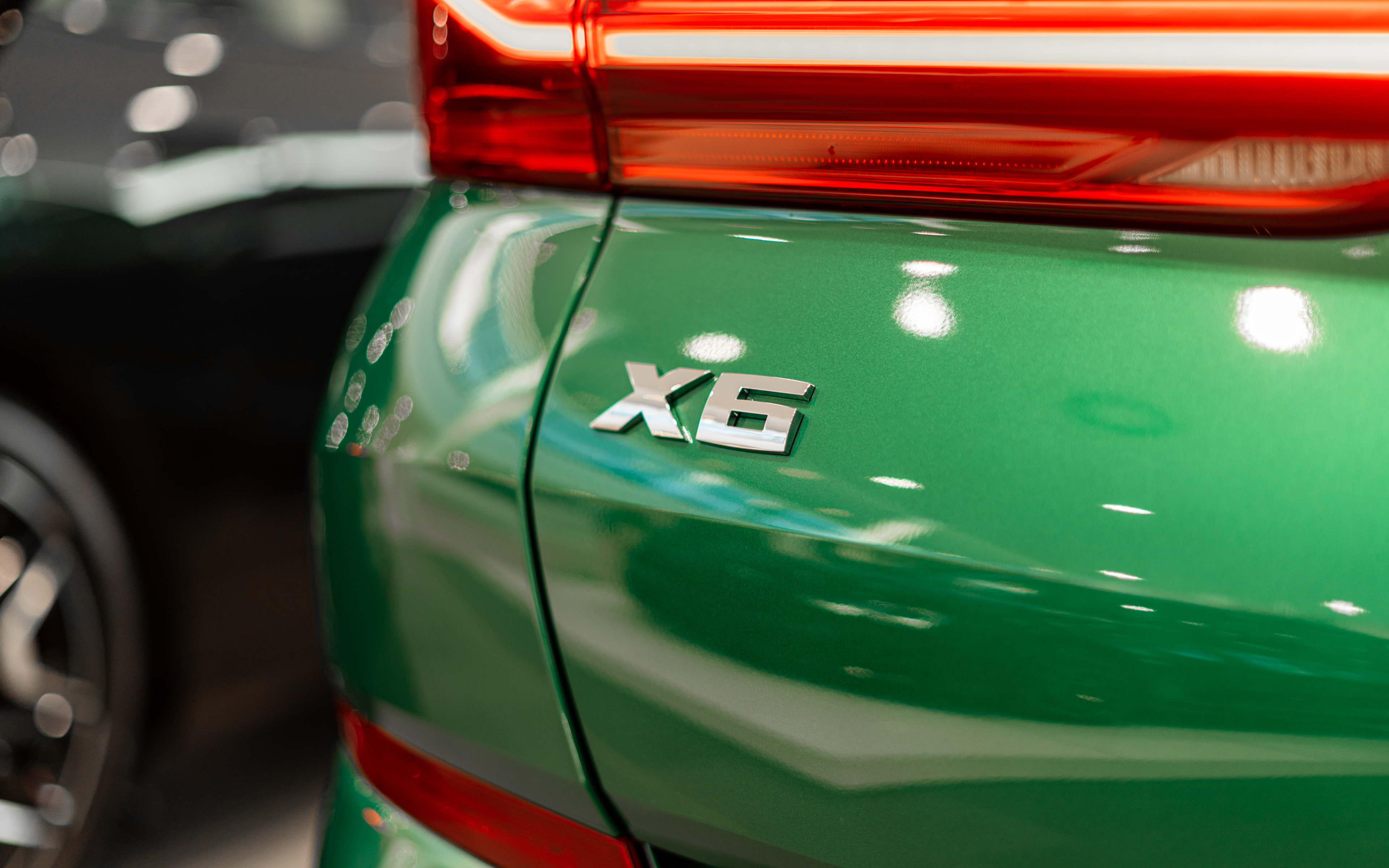 Kolor ma znaczenie – Isle of Man M na BMW X6 M60i xDrive