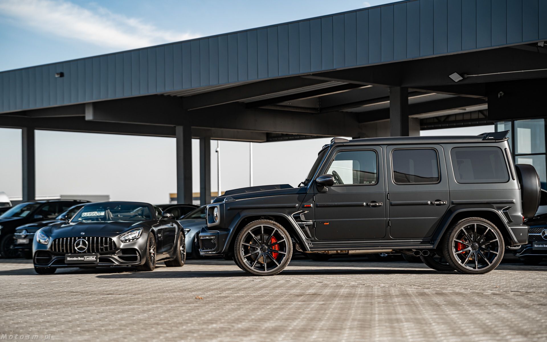 Zestaw na lato? Mercedes-Benz Brabus G800 i Mercedes-AMG GT C Roadster Edition 50