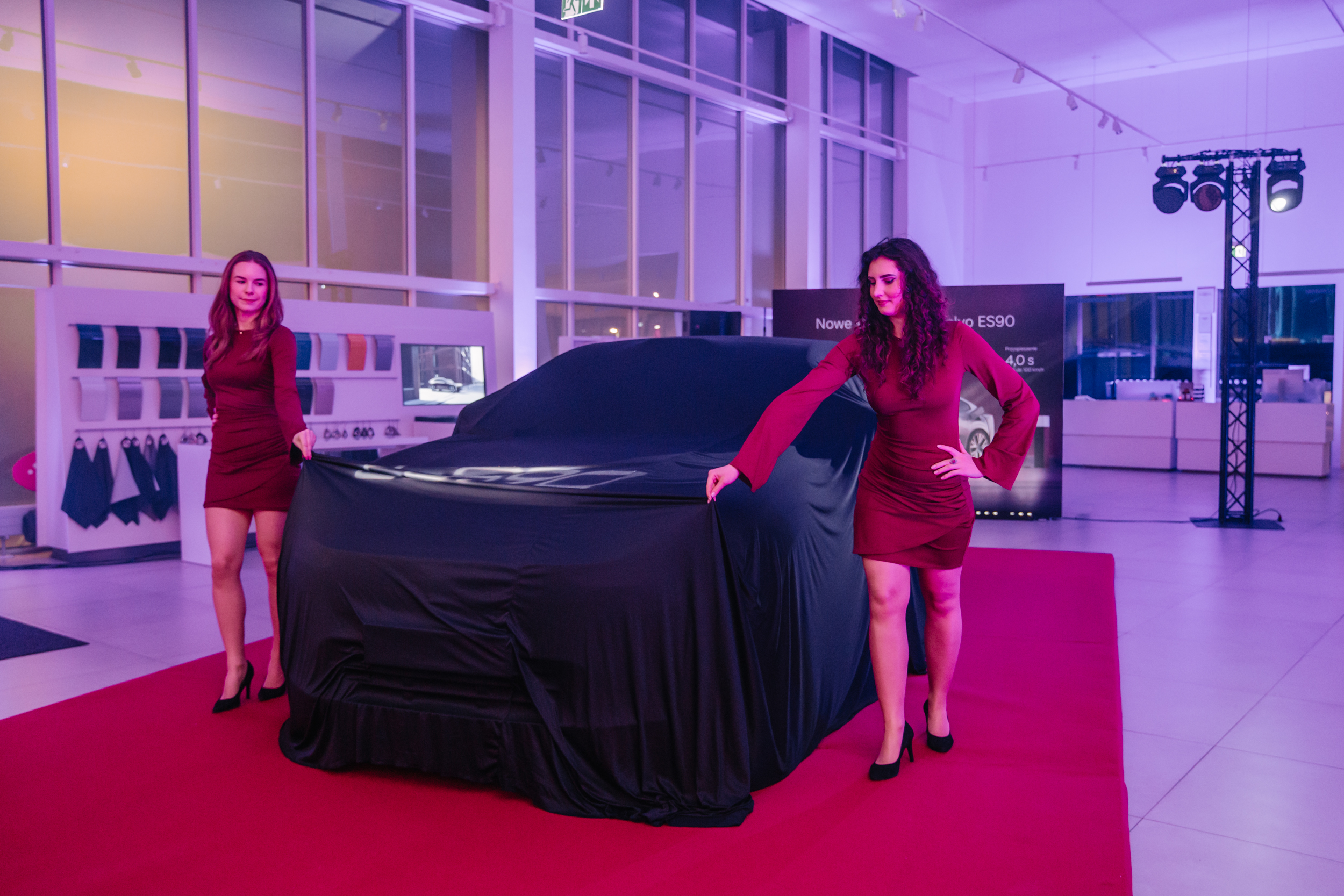 Trochę limuzyna, trochę SUV. Nowe Volvo ES90 zadebiutowało w Volvo Car Plichta Gdynia