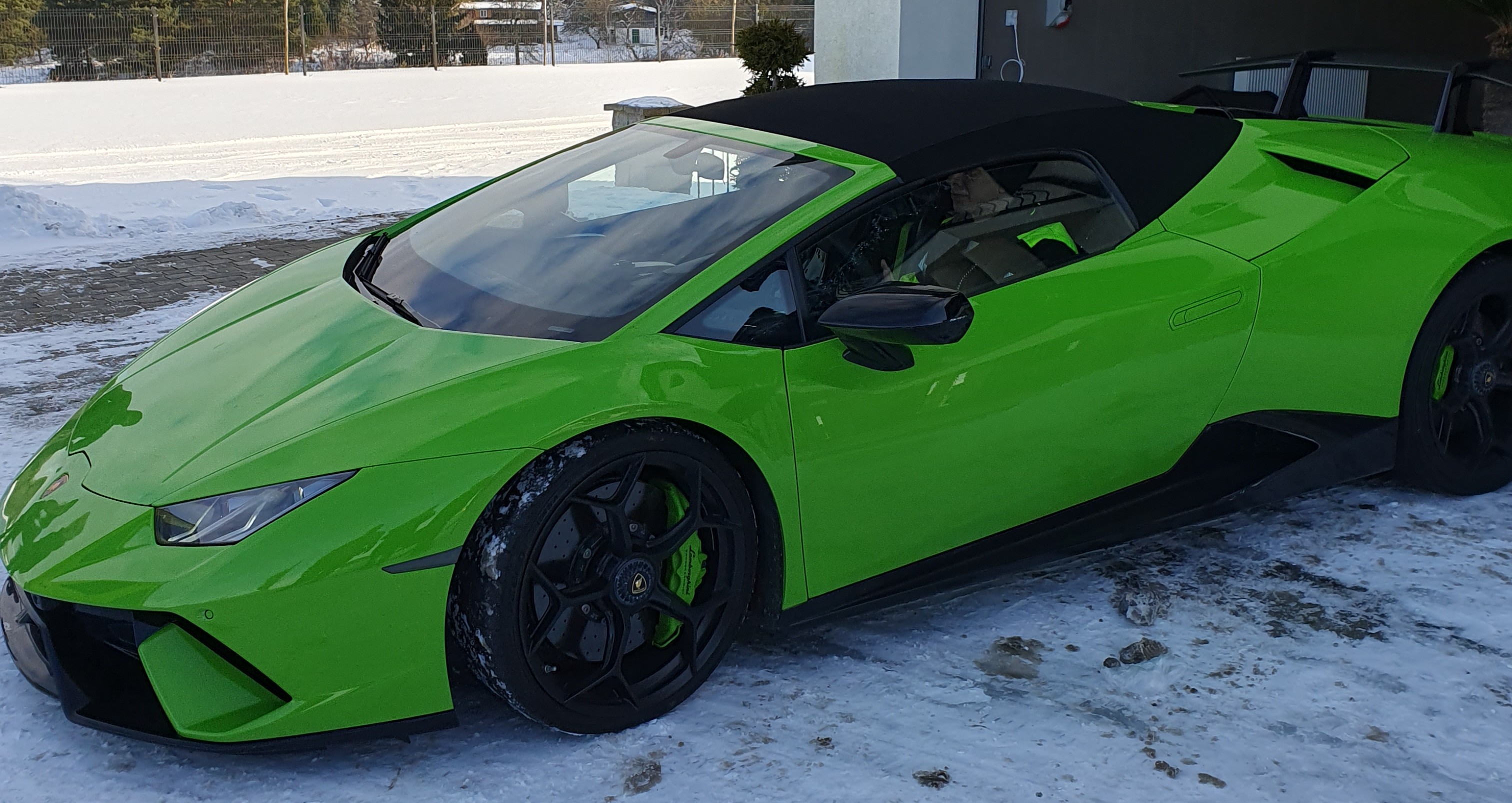Lamborghini Huracan i Klasa G „do kwadratu” na licytacji skarbowej w Chojnicach